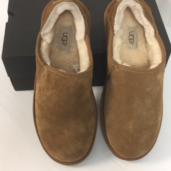 UGG Men’s, Size 9 - Picture 2 of 6